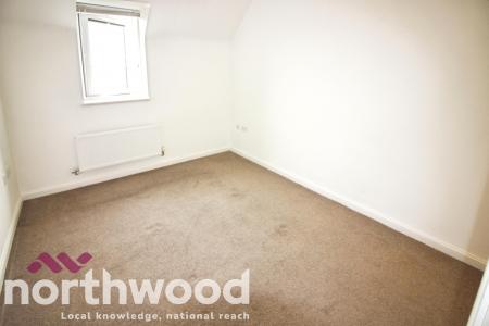 2 bedroom Flat to let in Maplebeck Drive, Kew, Southport, PR8