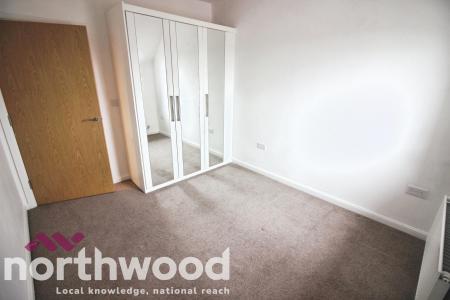 2 bedroom Flat to let in Maplebeck Drive, Kew, Southport, PR8