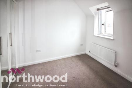 2 bedroom Flat to let in Maplebeck Drive, Kew, Southport, PR8
