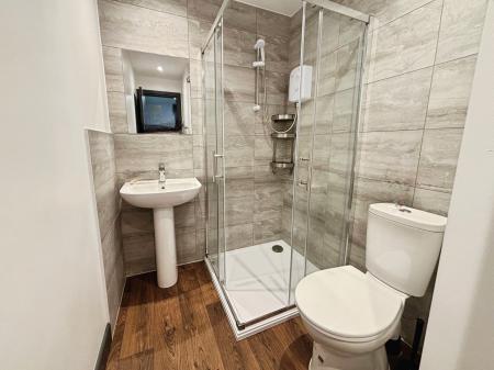 5 bedroom Semi-detached house to let in Fairstead, Skelmersdale, WN8