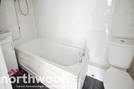 2 bedroom Flat to let in Bold Street, Southport, PR9