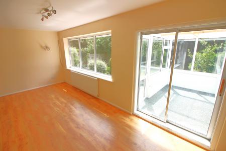 2 bedroom Bungalow to let in Lancaster Drive, Banks, PR9