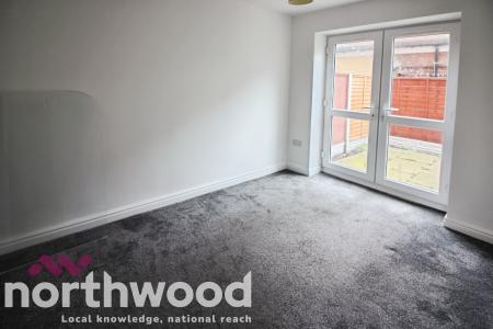 2 bedroom Flat to let in Bath Street North, Southport, PR9