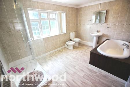 5 bedroom Detached house to let in Brinklow Close, Ainsdale, Southport, PR8