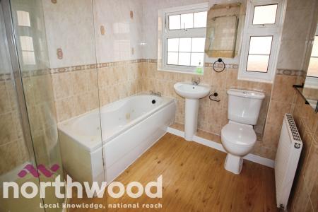 5 bedroom Detached house to let in Brinklow Close, Ainsdale, Southport, PR8
