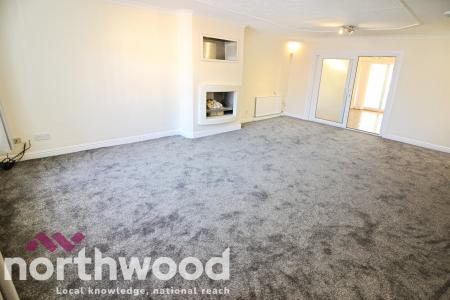 5 bedroom Detached house to let in Brinklow Close, Ainsdale, Southport, PR8