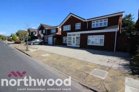 5 bedroom Detached house to let in Brinklow Close, Ainsdale, Southport, PR8