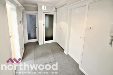 2 bedroom Flat to let in Argyle Road, Southport, PR9