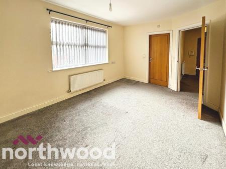 2 bedroom Flat to let in Wardley Street, Pemberton, Wigan, WN5