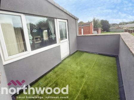 5 bedroom Terraced House to let in Willow Hey, Skelmersdale, WN8