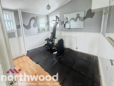 5 bedroom Terraced House to let in Willow Hey, Skelmersdale, WN8