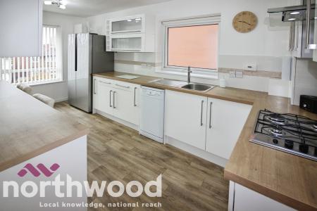 2 bedroom Flat to let in Alexandra Road, Southport, PR9