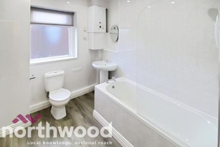 1 bedroom Flat to let in Woolden Street, Wigan, WN5