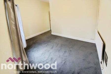 1 bedroom Flat to let in Woolden Street, Wigan, WN5