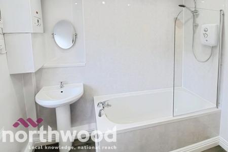 1 bedroom Flat to let in Woolden Street, Wigan, WN5