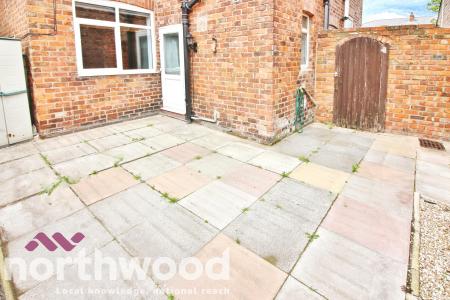2 bedroom Semi-detached house to let in Hall Street, Southport, PR9