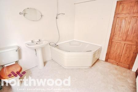2 bedroom Semi-detached house to let in Hall Street, Southport, PR9
