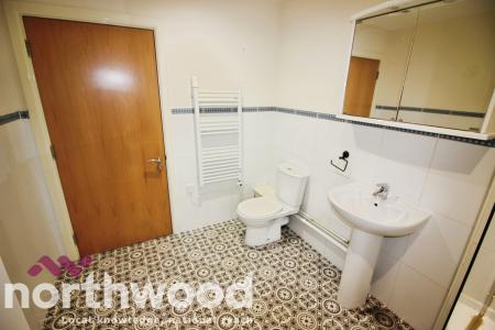 2 bedroom Flat to let in Lord Street, Southport, PR9