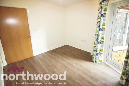 2 bedroom Flat to let in Lord Street, Southport, PR9
