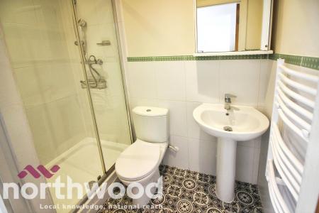 2 bedroom Flat to let in Lord Street, Southport, PR9