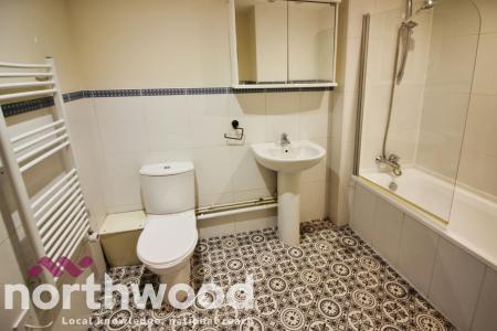 2 bedroom Flat to let in Lord Street, Southport, PR9