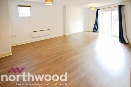 2 bedroom Flat to let in Lord Street, Southport, PR9