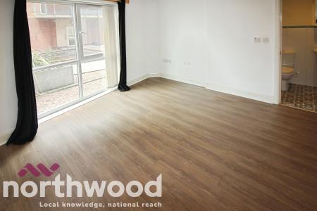 2 bedroom Flat to let in Lord Street, Southport, PR9