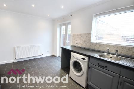 3 bedroom Semi-detached house to let in Ovington Drive, Southport, PR8
