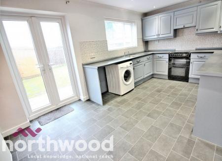 3 bedroom Semi-detached house to let in Ovington Drive, Southport, PR8