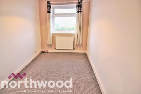 3 bedroom Semi-detached house to let in Ovington Drive, Southport, PR8