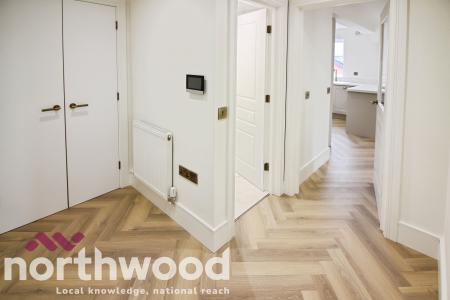 2 bedroom Apartment to let in Leyland Road, Southport, PR9