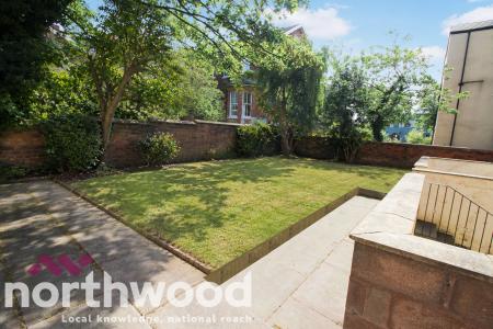 2 bedroom Apartment to let in Leyland Road, Southport, PR9