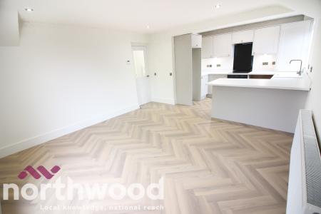 2 bedroom Apartment to let in Leyland Road, Southport, PR9
