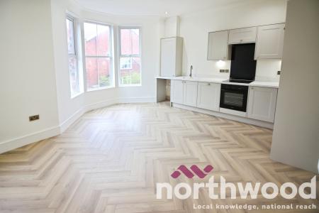 2 bedroom Apartment to let in Leyland Road, Southport, PR9