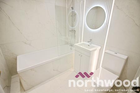 2 bedroom Apartment to let in Leyland Road, Southport, PR9