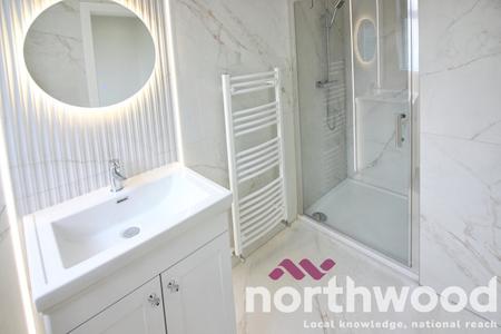 2 bedroom Apartment to let in Leyland Road, Southport, PR9