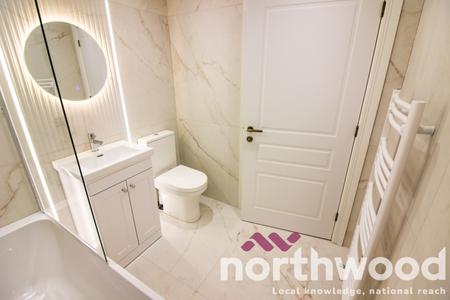 2 bedroom Apartment to let in Leyland Road, Southport, PR9