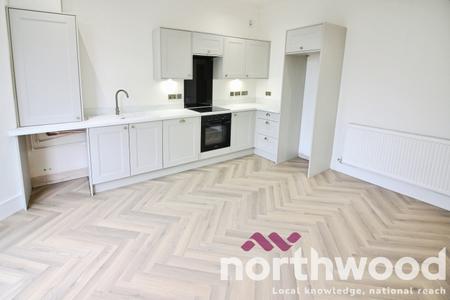 2 bedroom Apartment to let in Leyland Road, Southport, PR9