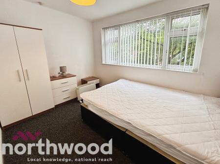 1 bedroom House share to let in Park Road, Ormskirk, L39