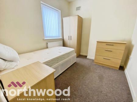 4 bedroom House share to let in Clayton Street, Skelmersdale, WN8