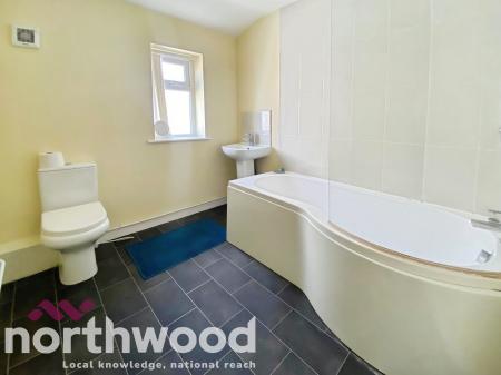4 bedroom House share to let in Clayton Street, Skelmersdale, WN8