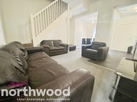 4 bedroom House share to let in Clayton Street, Skelmersdale, WN8