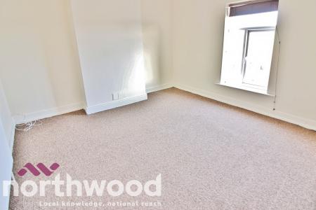 3 bedroom Flat to let in Bridge Grove, Southport, PR8