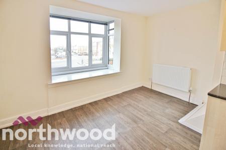 3 bedroom Flat to let in Bridge Grove, Southport, PR8