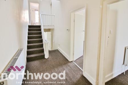 3 bedroom Flat to let in Bridge Grove, Southport, PR8