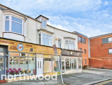 3 bedroom Flat to let in Bridge Grove, Southport, PR8