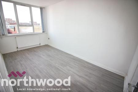 2 bedroom Flat to let in Eastbank Street, Southport, PR8