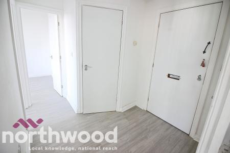 2 bedroom Flat to let in Eastbank Street, Southport, PR8