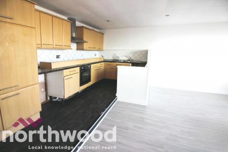 2 bedroom Flat to let in Eastbank Street, Southport, PR8
