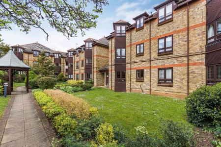 1 bedroom Flat for sale in Beaumonds, St Albans, AL1